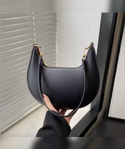 Bolso semicircular con correa – Liora